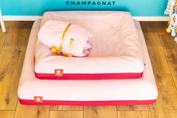 Cama Zee Dog