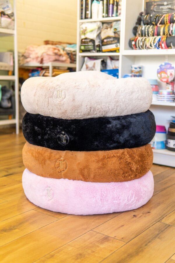 Cama Donuts